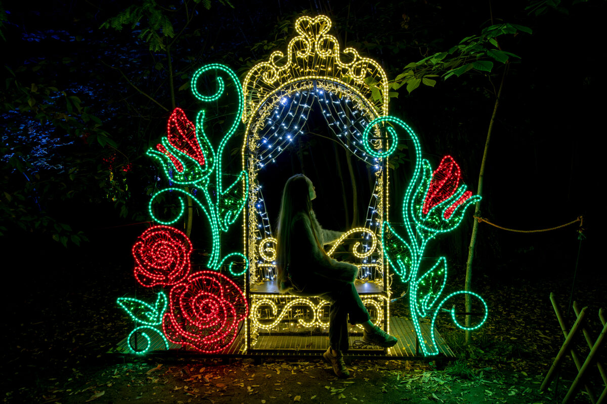 Garden of Lights 2026 A Szépség és a Szörnyeteg fénypark fénykiállítás Budapesten