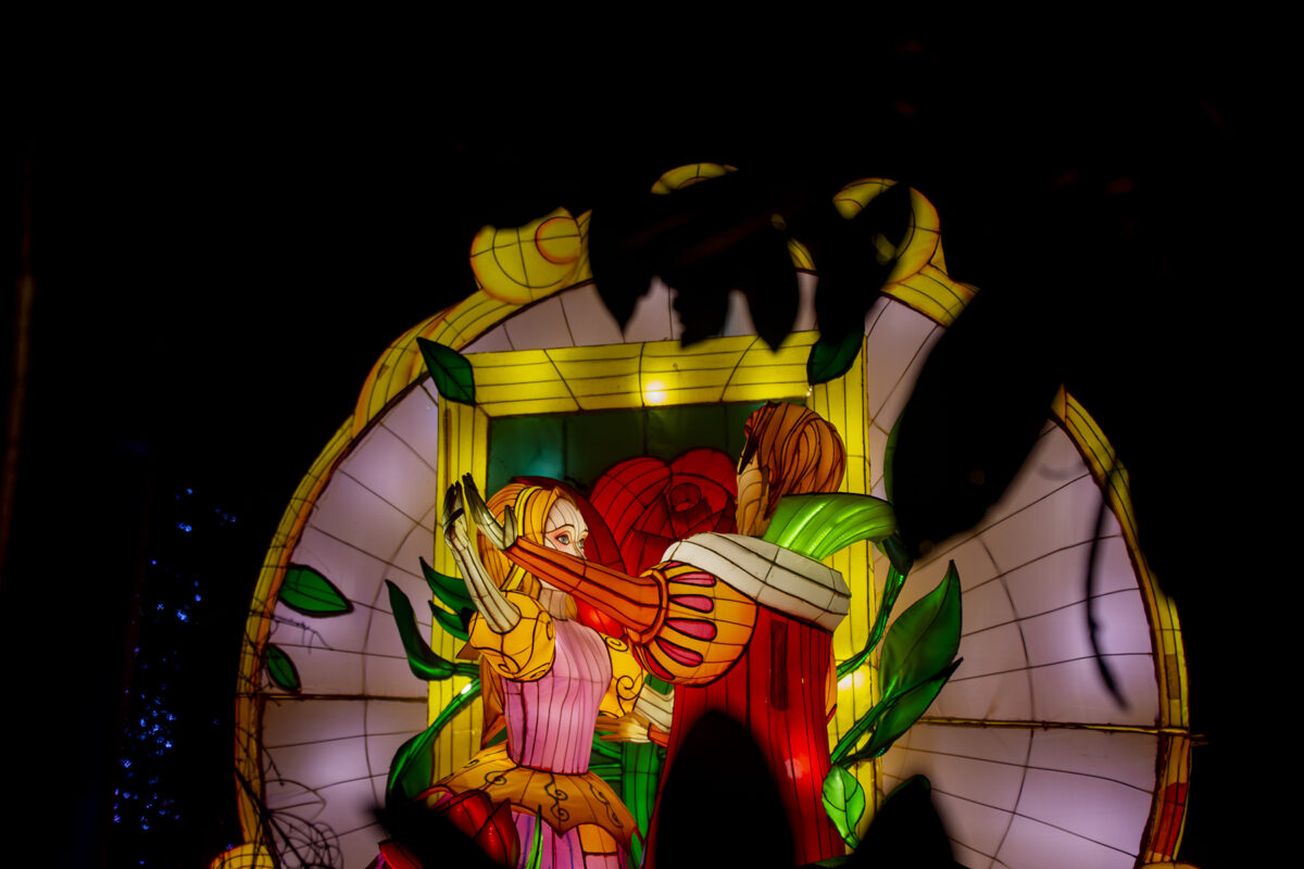 Garden of Lights 2026 A Szépség és a Szörnyeteg fénypark fénykiállítás Budapesten