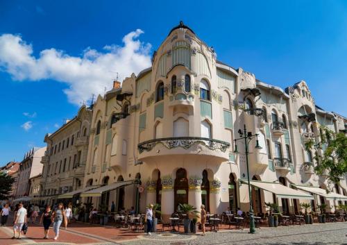 Szeged,,Hungary,,August,2.,2018:,The,Famous,Reok,Palace